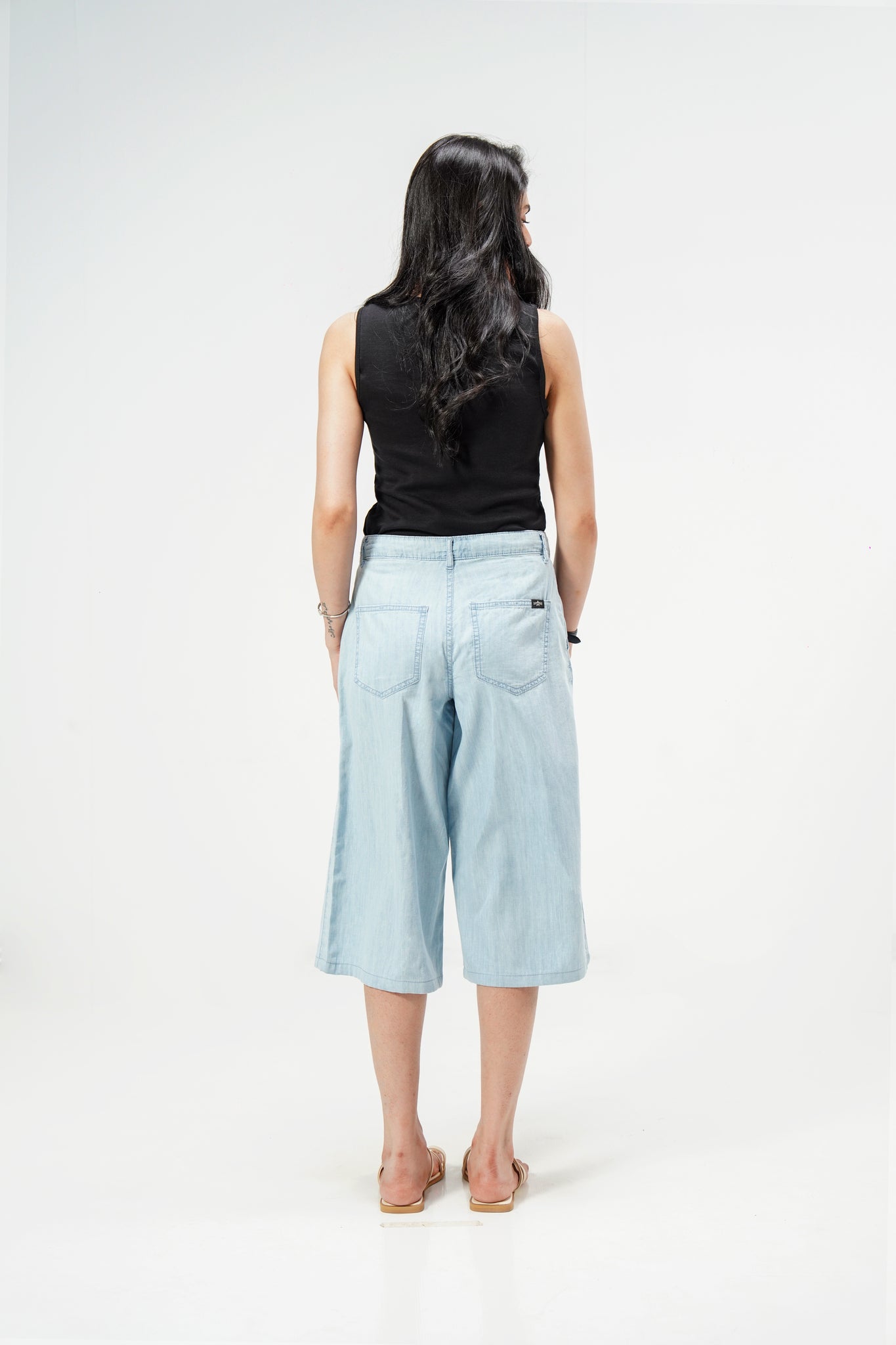 Light Blue Baggy Linen Capri
