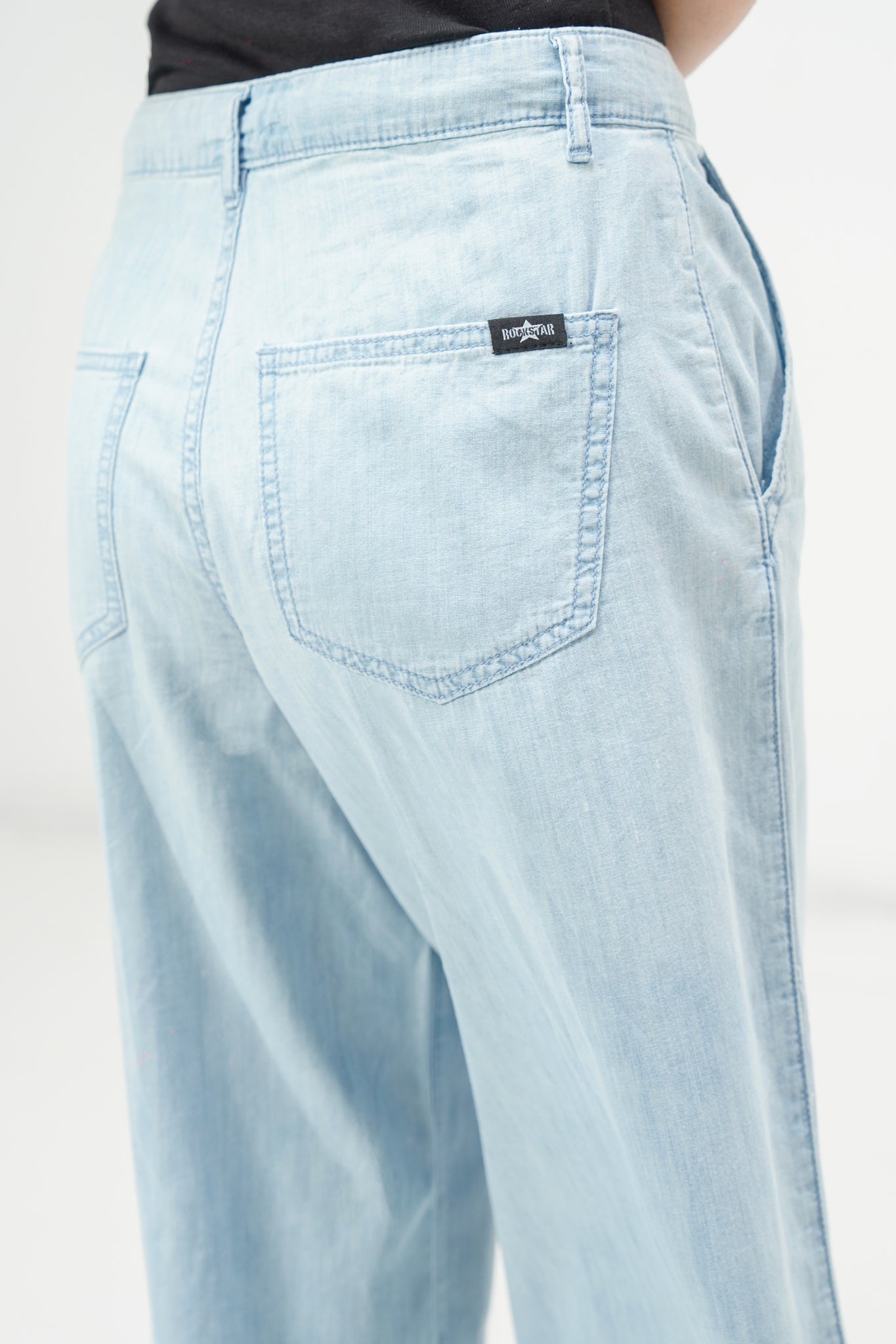 Light Blue Baggy Linen Capri