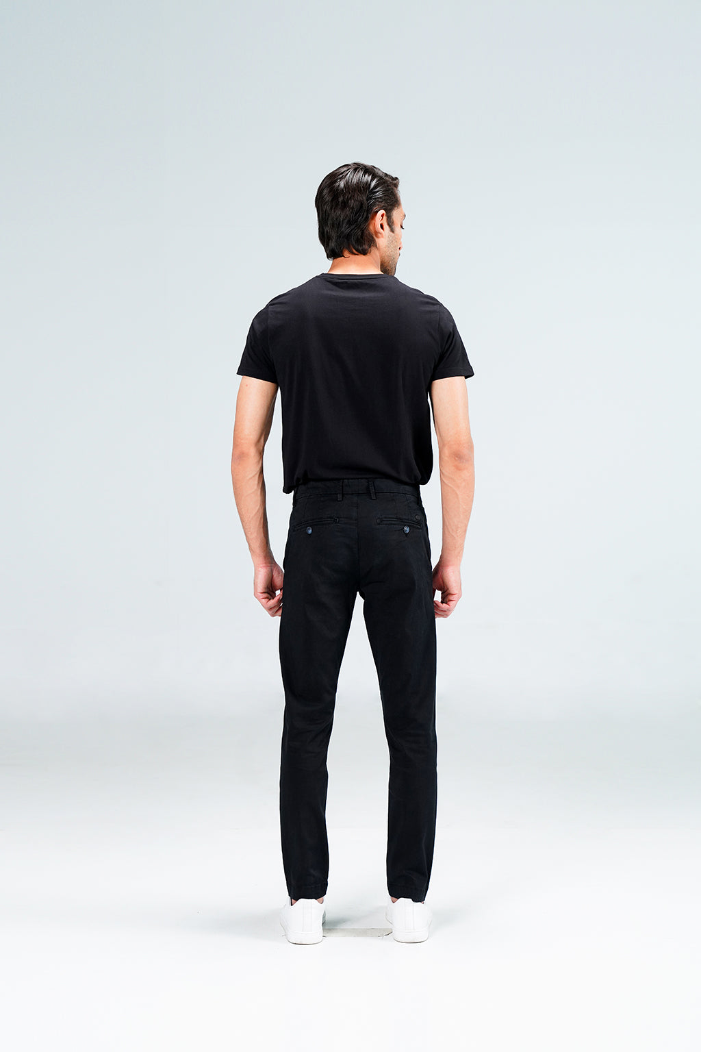 Cropped Leg Chino Black