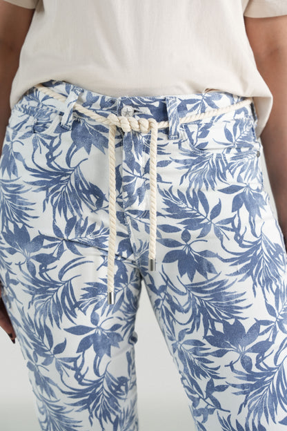 Strech Capri With Leaf Print