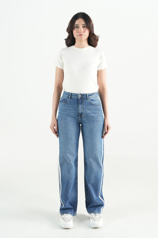 Relaxed Straight Jeans With Lace
