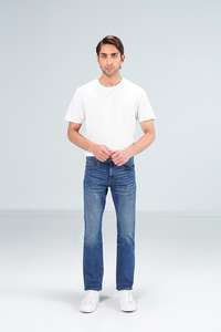 Relaxed Straight Jeans