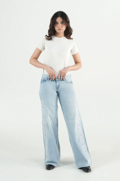 Low Rise Wide Leg Embrioded Jeans