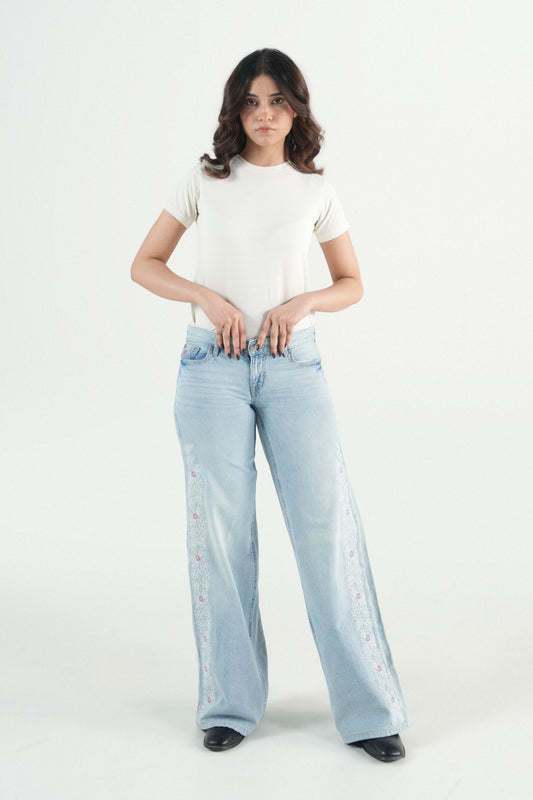 Low Rise Wide Leg Embrioded Jeans