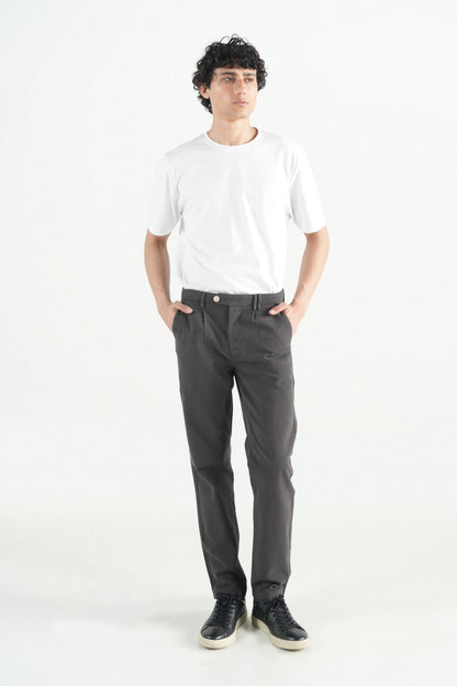 Pleated Chino Slim Fit