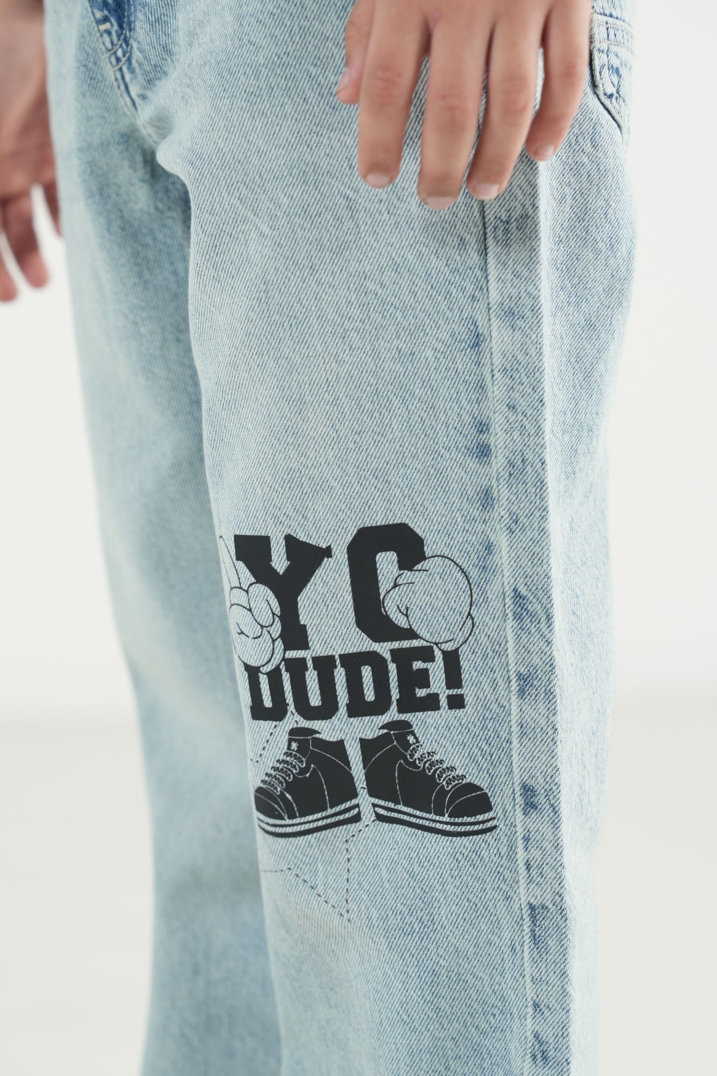 Light Wash Graphic Jeans