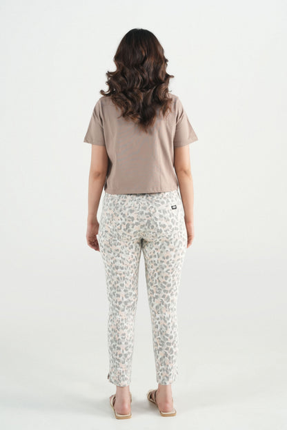 Leo Print Stretch Capri
