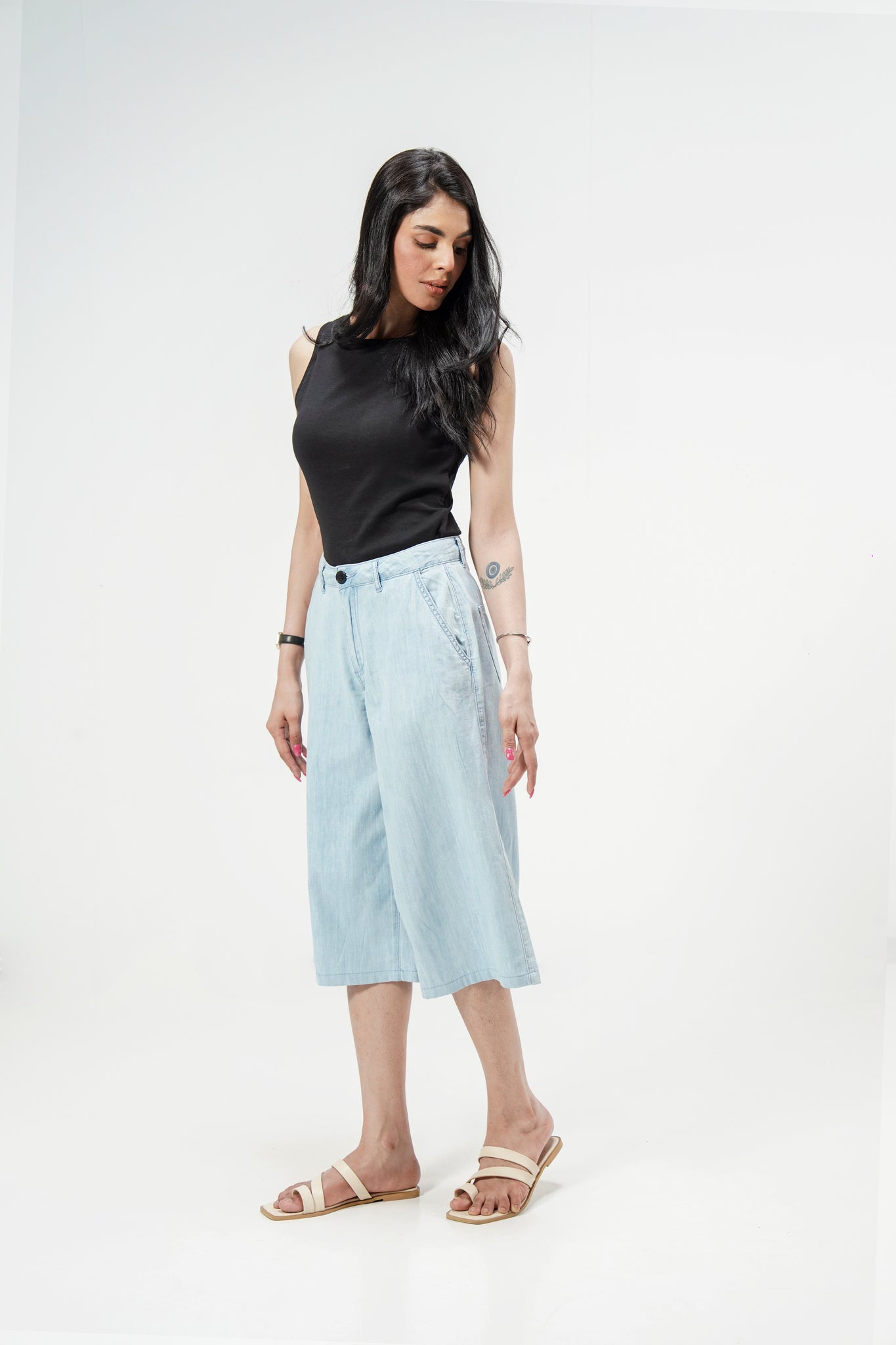 Light Blue Baggy Linen Capri