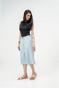 Light Blue Baggy Linen Capri