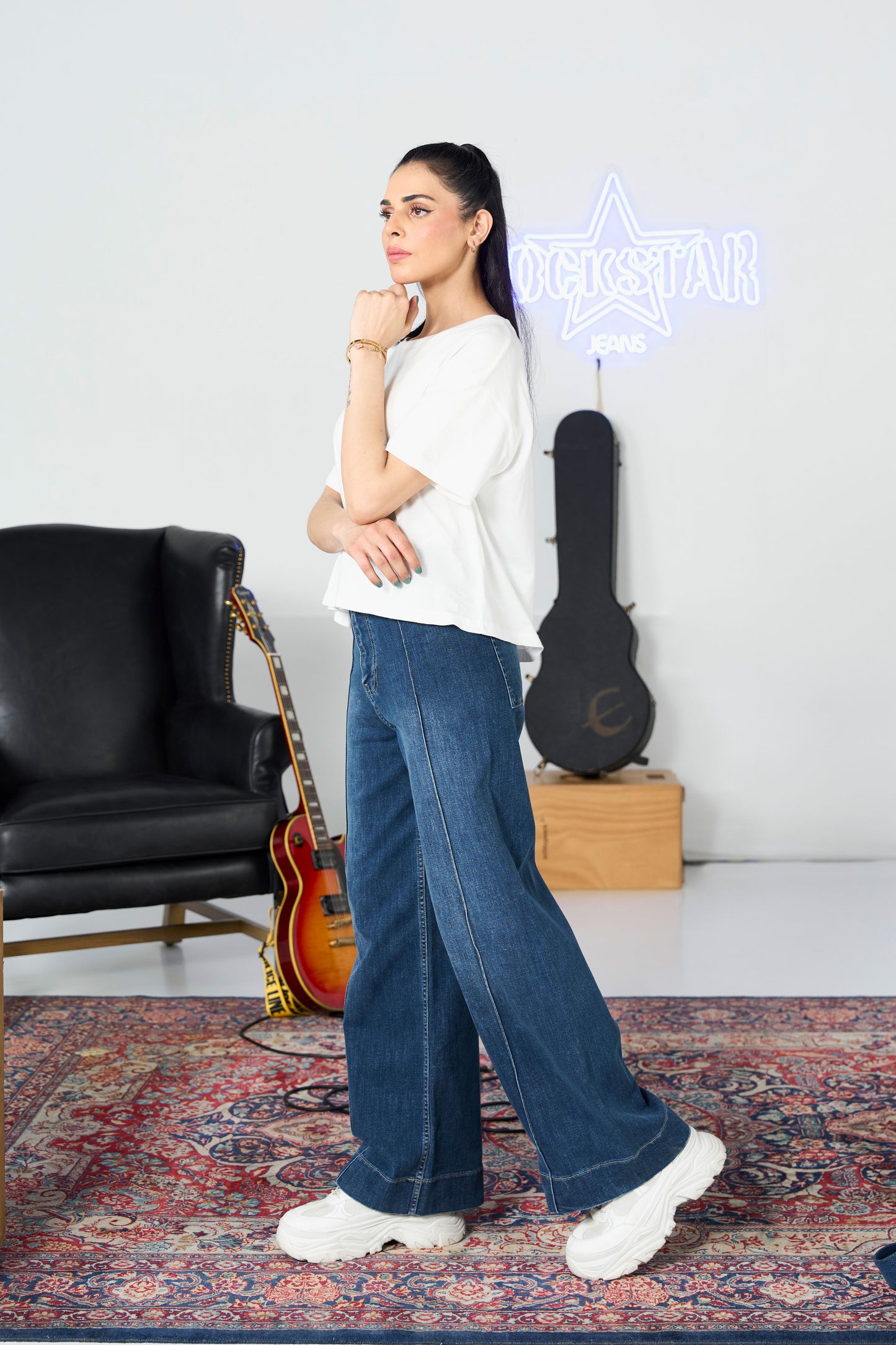 Pleated Wide Leg Mid Wash