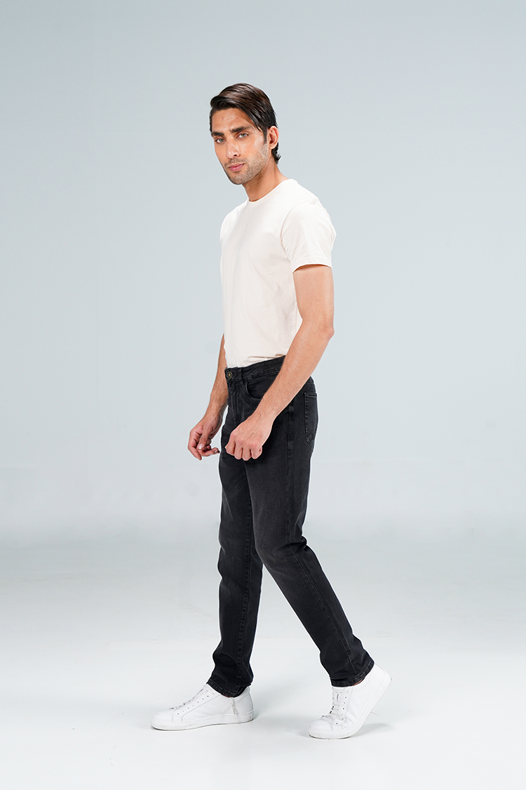 Titan Regular Slim Fit