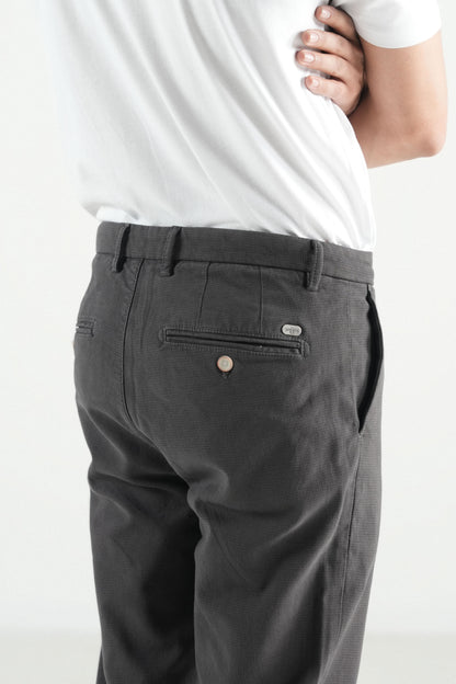Pleated Chino Slim Fit