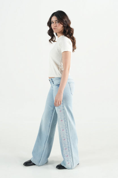 Low Rise Wide Leg Embrioded Jeans
