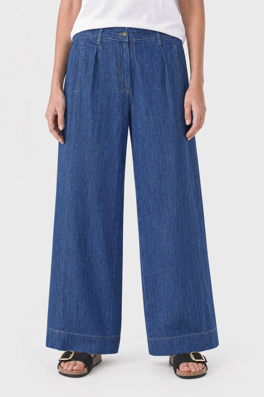 Mid Rise Wide Leg Jeans With Darts