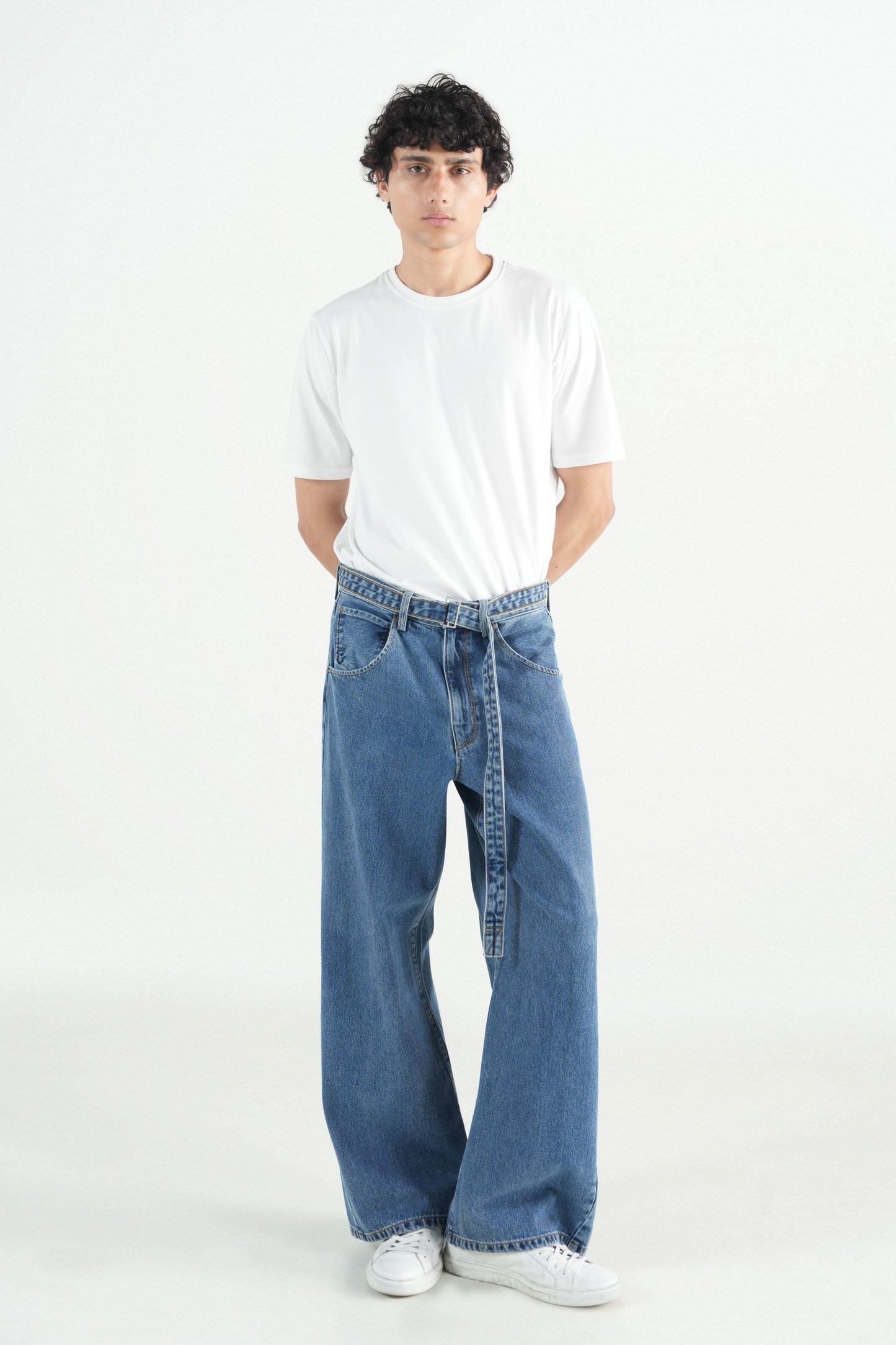 Twisted Baggy Jeans With Belt