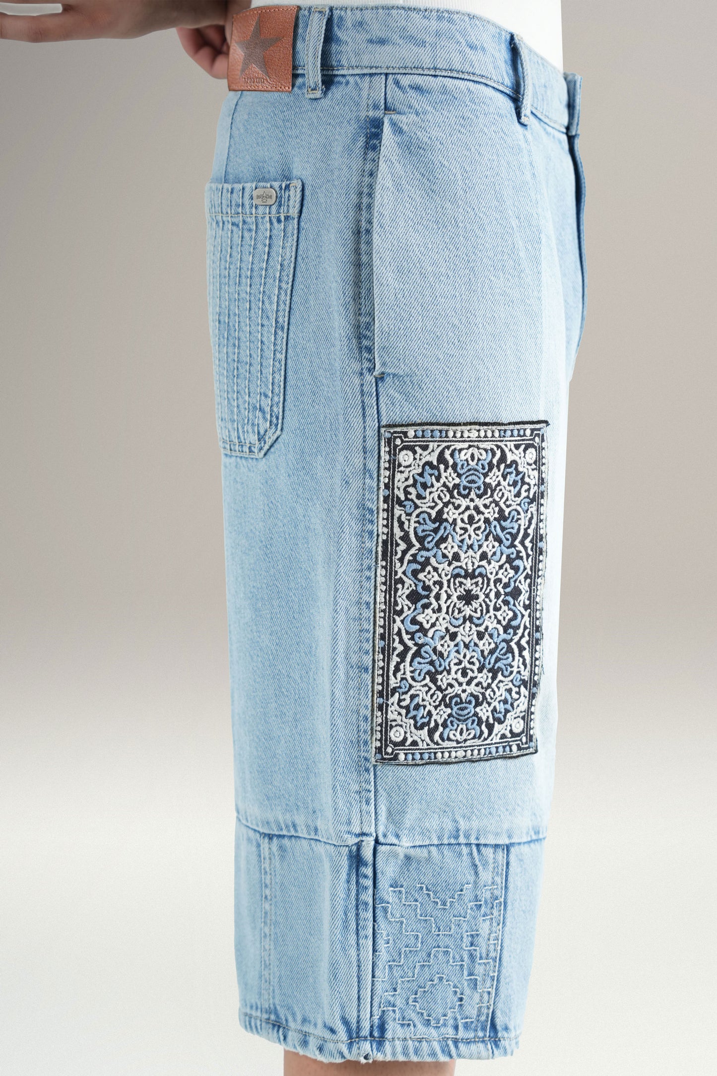 Light Persian Rug Jort