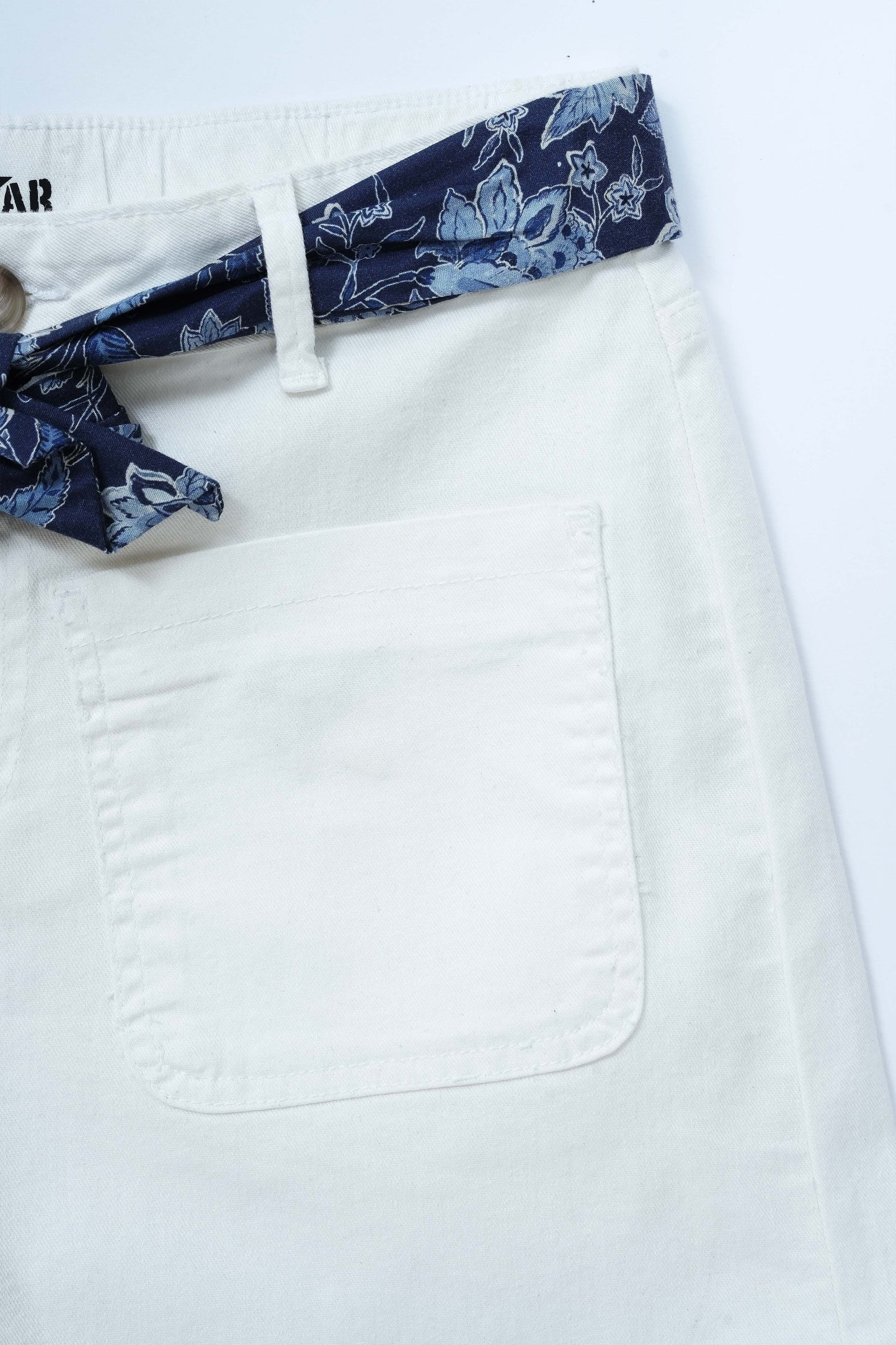 Stretch Patch Pocket Shorts White