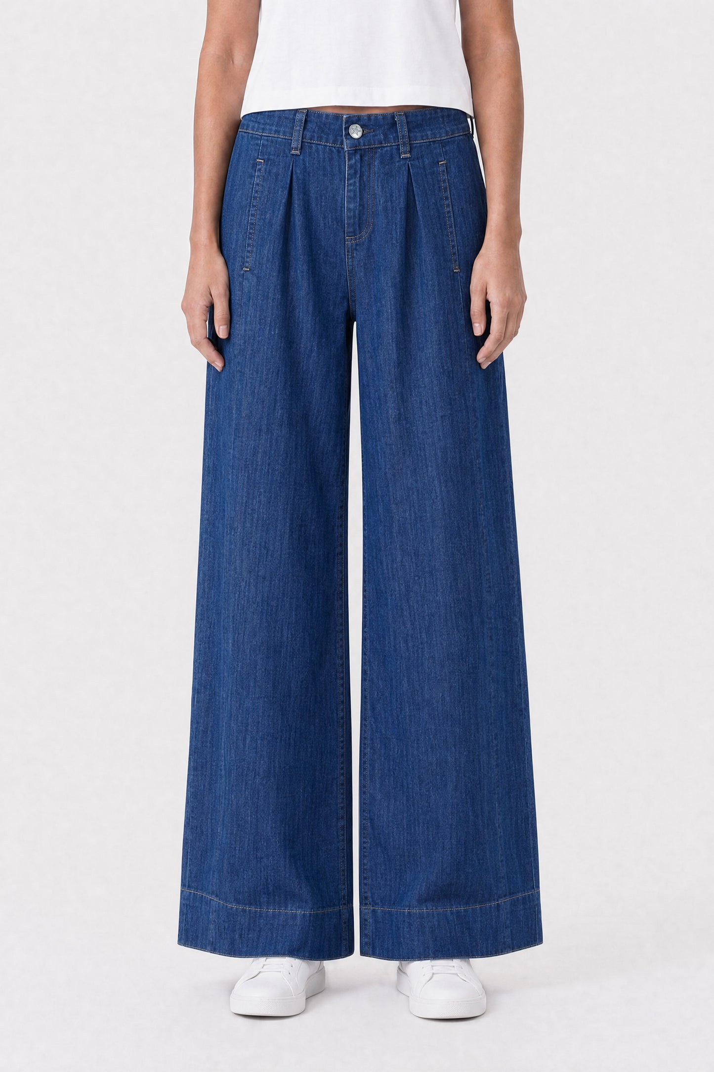 Mid Rise Wide Leg Jeans With Darts