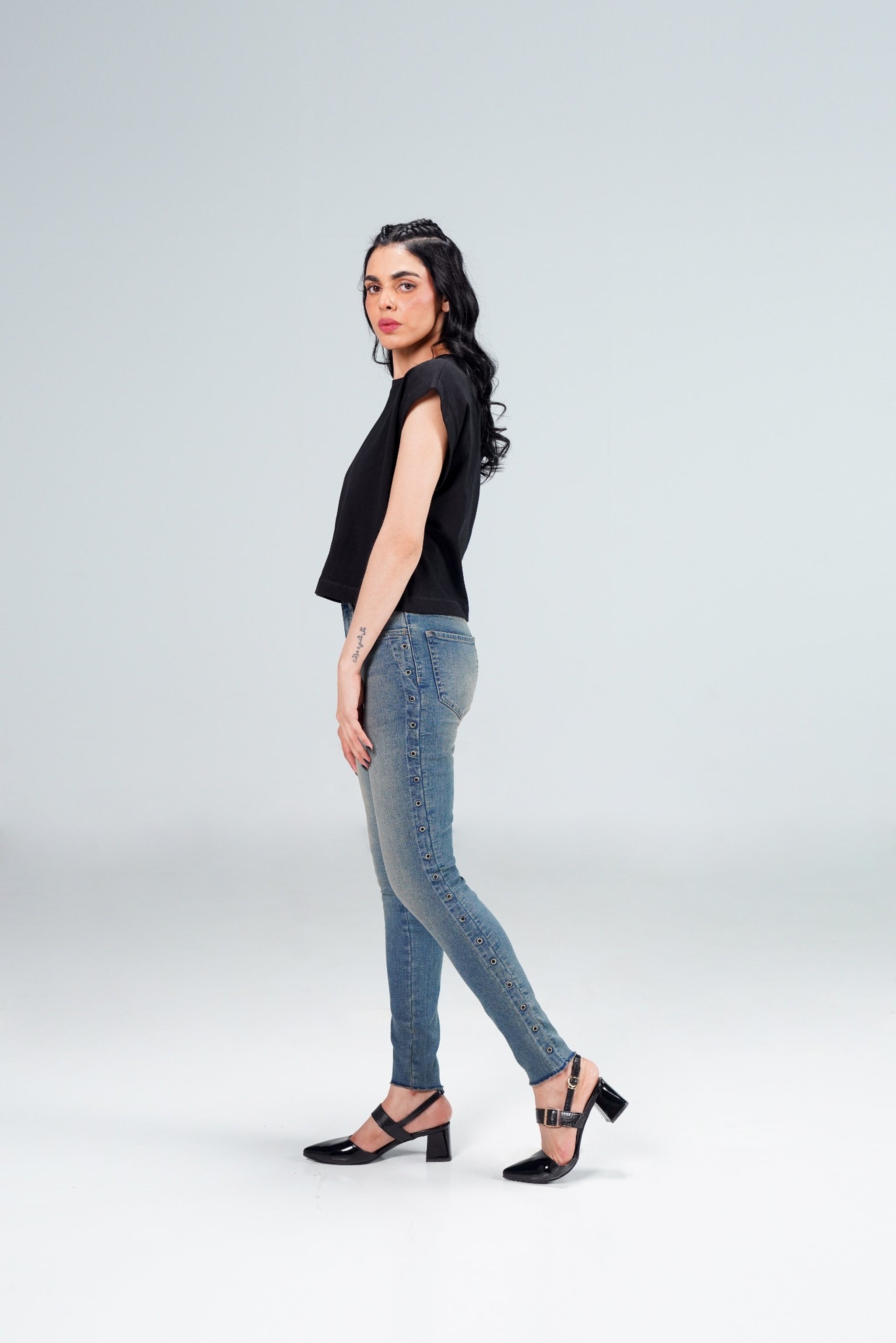 Skinny Fit With Eyelets Tinted